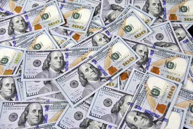 10 Affiliate Programs That Pay the Most in 2025 (Plus Secret Strategies to Earn More!)