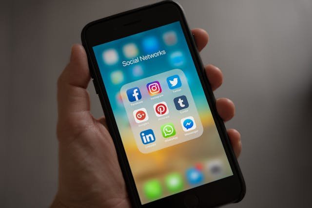 The Beginner’s Guide to Earning Money on Social Media